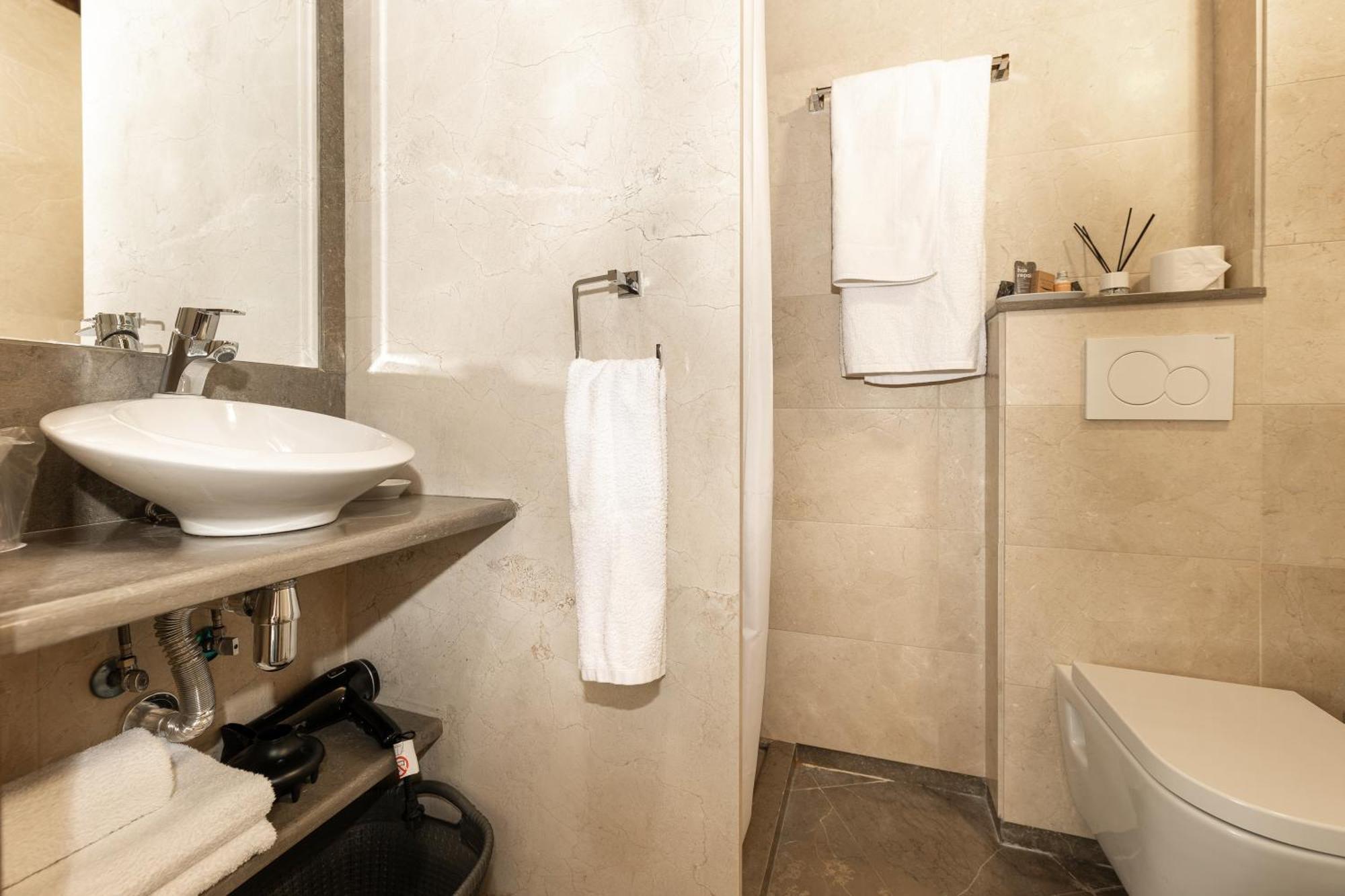 Apartamentos En Pleno Centro, Aljibe Rodrigo Del Campo 1A Γρανάδα Εξωτερικό φωτογραφία